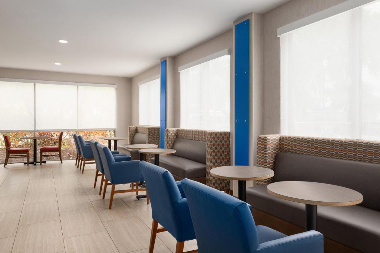 Holiday Inn Express Vero Beach-West I-95 By Ihg Экстерьер фото