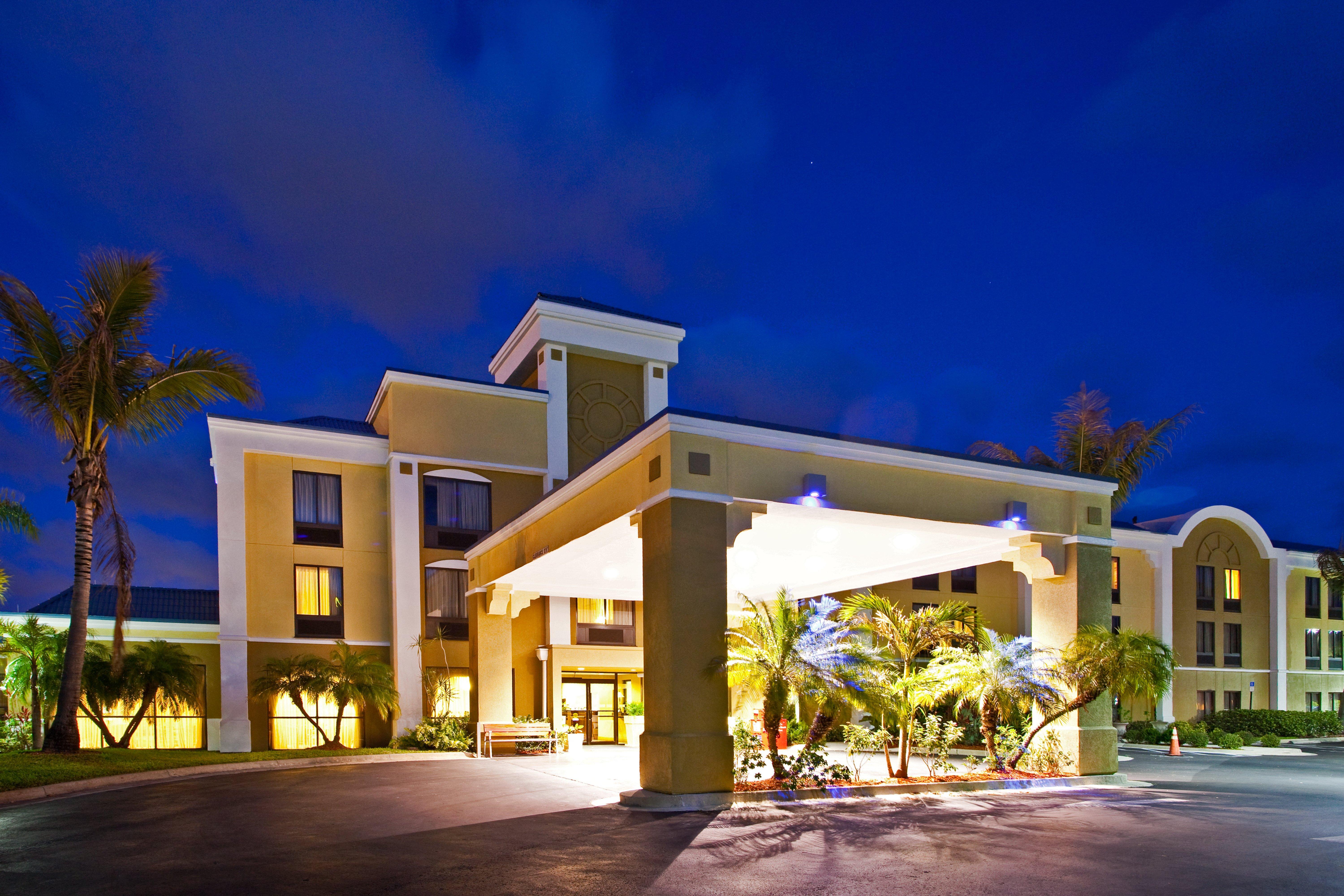 Holiday Inn Express Vero Beach-West I-95 By Ihg Экстерьер фото