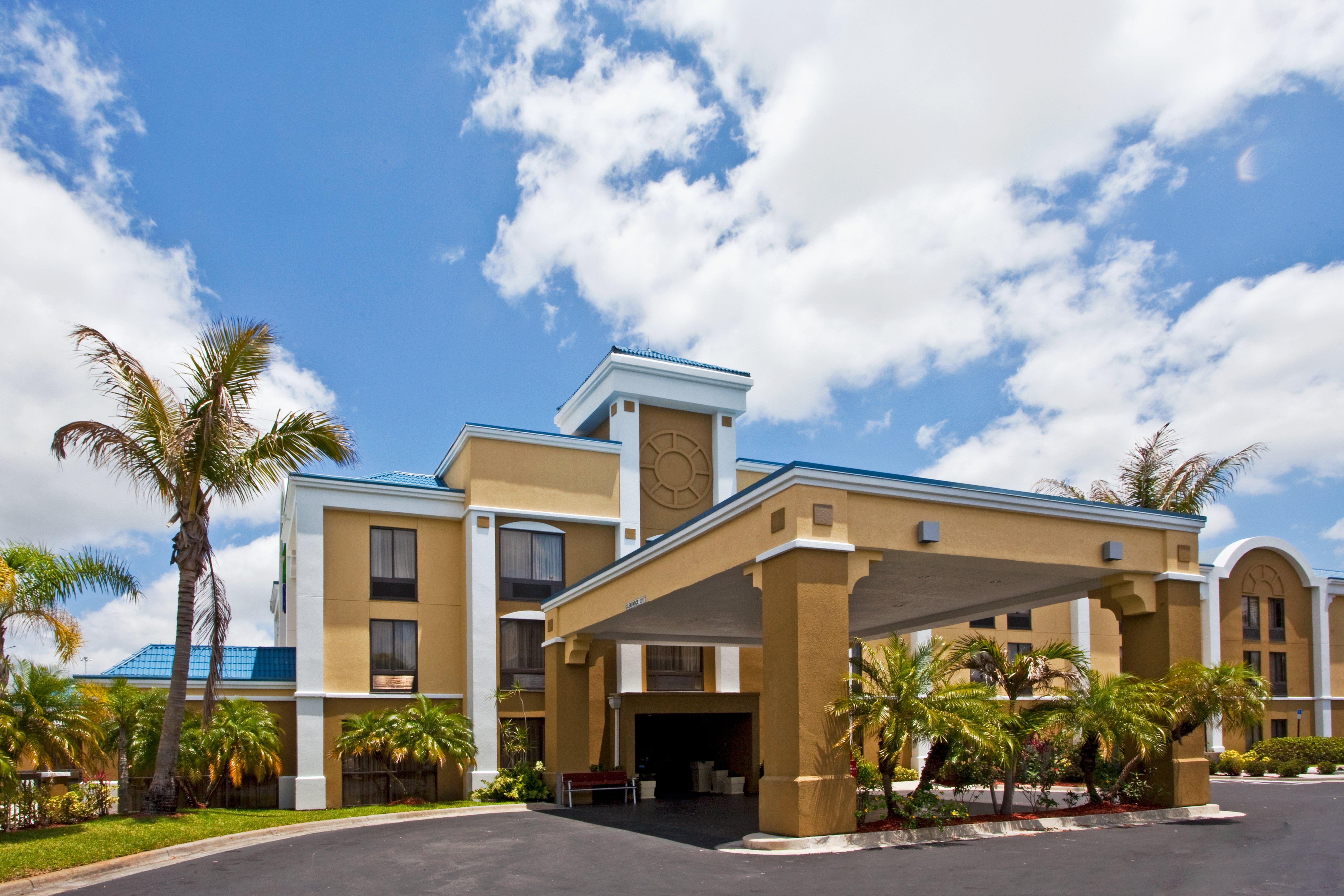 Holiday Inn Express Vero Beach-West I-95 By Ihg Экстерьер фото