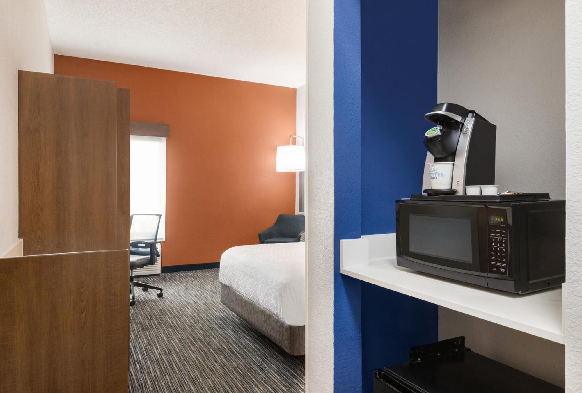 Holiday Inn Express Vero Beach-West I-95 By Ihg Экстерьер фото