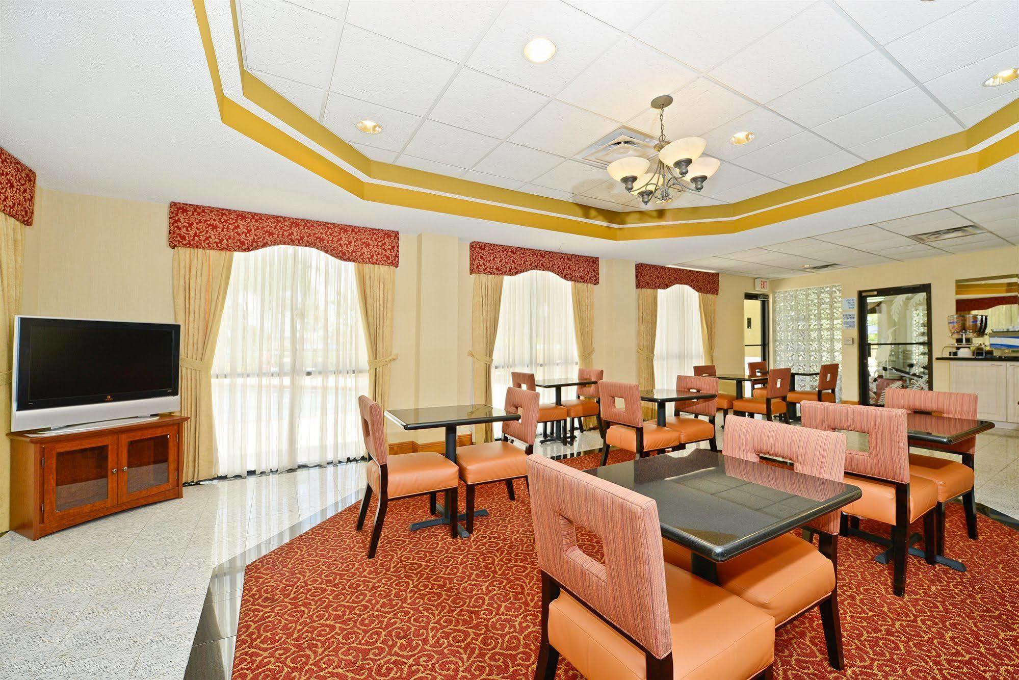 Holiday Inn Express Vero Beach-West I-95 By Ihg Экстерьер фото
